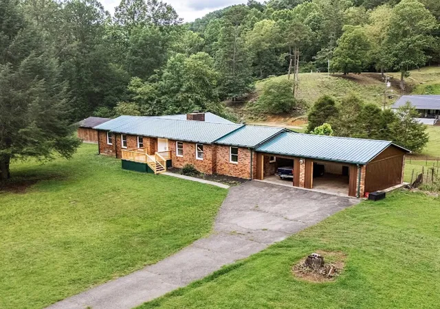 Photo 1 of Single family home for sale at 29 Kg Ests Rd, Louisa, KY 41230 | MLS# 26027410 | Listing updated on 2026-10-27