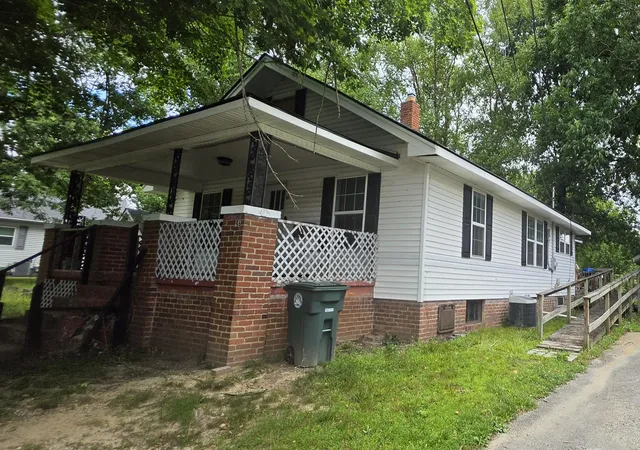 Photo 1 of Single family home for sale at 96 N 10th Street, Williamsburg, KY 40769 | MLS# 26027572 | Listing updated on 2026-10-06