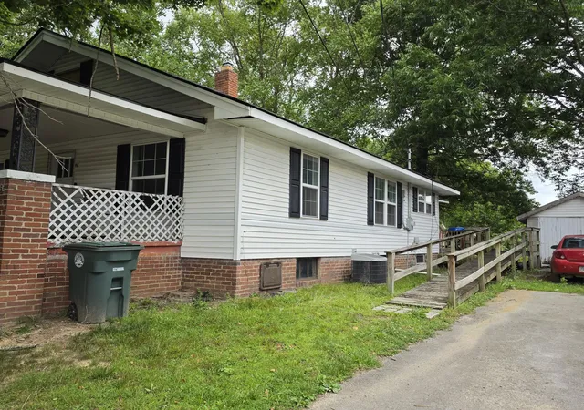 Photo 2 of Single family home for sale at 96 N 10th Street, Williamsburg, KY 40769 | MLS# 26027572 | Listing updated on 2026-10-06