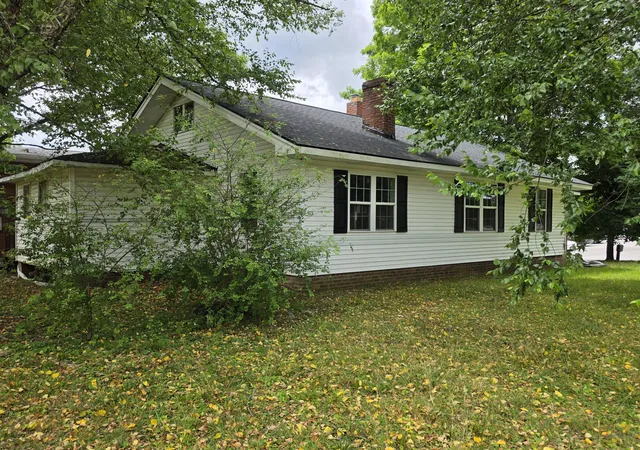 Photo 3 of Single family home for sale at 96 N 10th Street, Williamsburg, KY 40769 | MLS# 26027572 | Listing updated on 2026-10-06