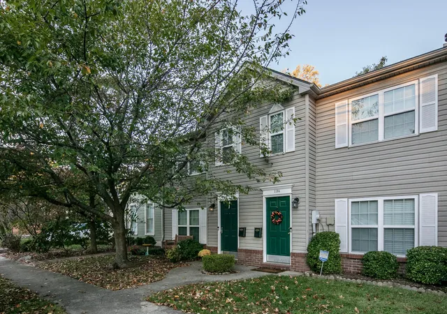 Photo 2 of Townhouse for sale at 119 Kentucky Ave #B, Lexington, KY 40502 | MLS# 26027505 | Listing updated on 2026-10-20