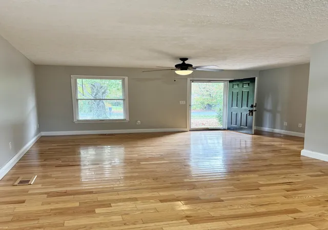 Photo 4 of Single family home for sale at 216 Maher Dr, Morehead, KY 40351 | MLS# 26027432 | Listing updated on 2026-10-13