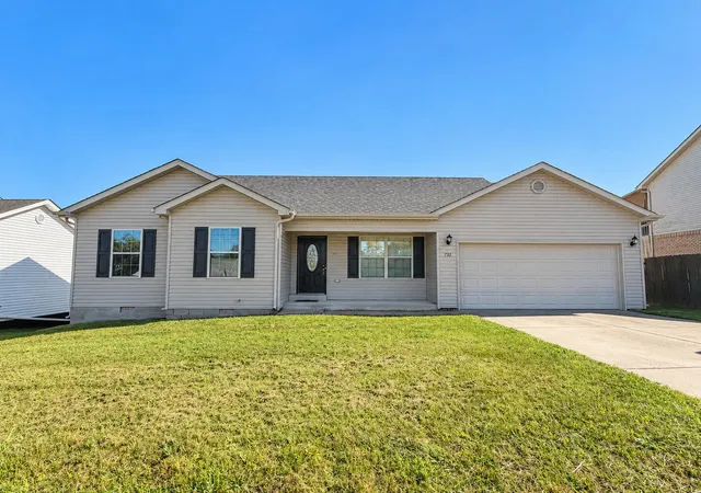 Photo 1 of Sale Pending at 738 Opossum Kingdom Rd, Berea, KY 40403 | MLS# 26027554 | Listing updated on 2026-10-13