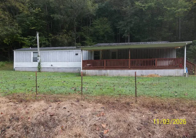 Photo 1 of Single family home for sale at 501 Left Frk Moore Crk Rd, Fourmile, KY 40939 | MLS# 26027462 | Listing updated on 2026-10-13