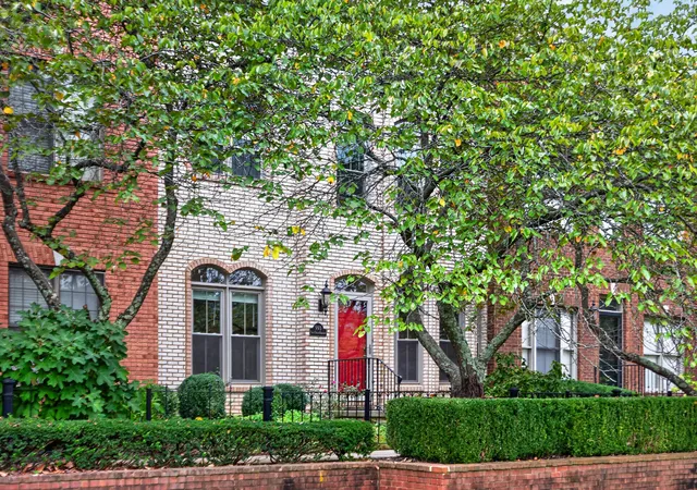 Photo 1 of Townhouse for sale at 993 Star Shoot Pkwy, Lexington, KY 40509 | MLS# 26027451 | Listing updated on 2026-10-23