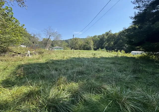Photo 1 of Single family home for sale at 36 Petes Ln, Greenup, KY 41144 | MLS# 26028427 | Listing updated on 2026-10-14