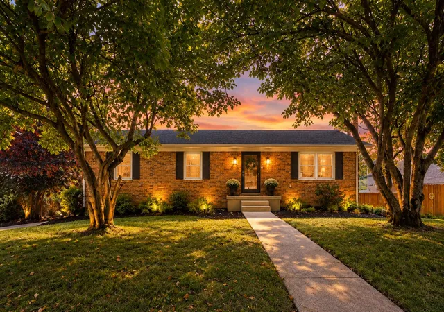 Photo 1 of Single family home for sale at 348 Whitfield Dr, Lexington, KY 40515 | MLS# 26027472 | Listing updated on 2026-10-19