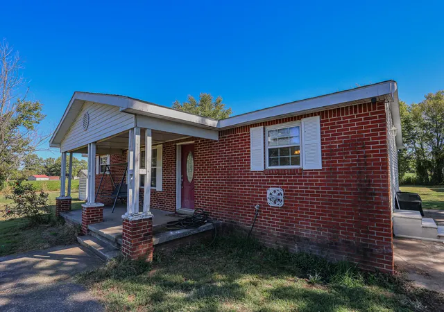 Photo 3 of Sale Pending at 4289 Jackson School Rd, Benton, KY 42025 | MLS# 26027663 | Listing updated on 2026-10-13