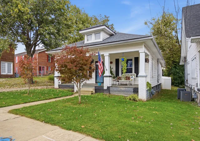 Photo 2 of Sale Pending at 612 North St, Richmond, KY 40475 | MLS# 26028578 | Listing updated on 2026-10-21