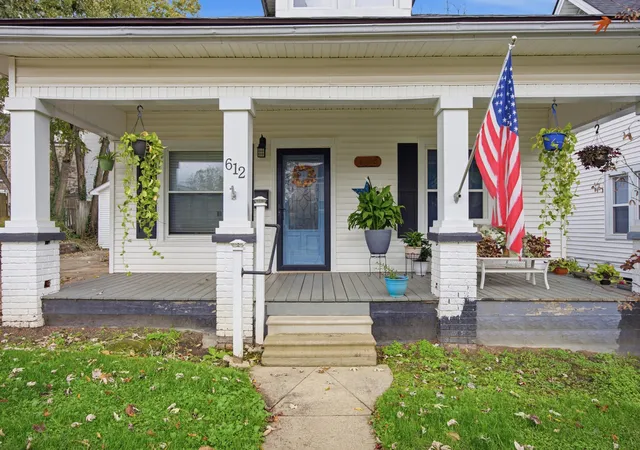 Photo 3 of Sale Pending at 612 North St, Richmond, KY 40475 | MLS# 26028578 | Listing updated on 2026-10-21