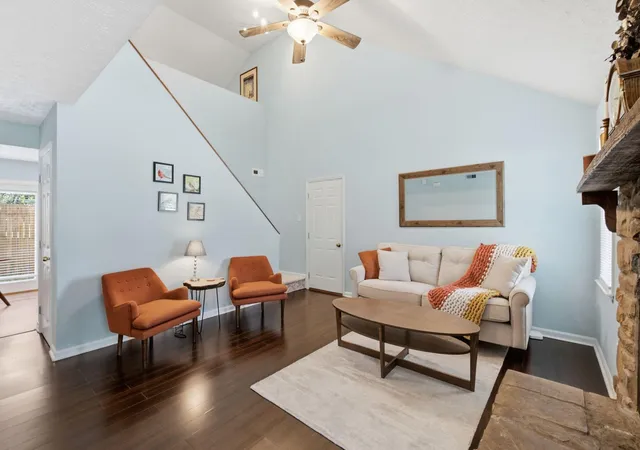 Photo 1 of Single family home for sale at 200 Jon Allen Ln, Lexington, KY 40515 | MLS# 26027469 | Listing updated on 2026-10-13