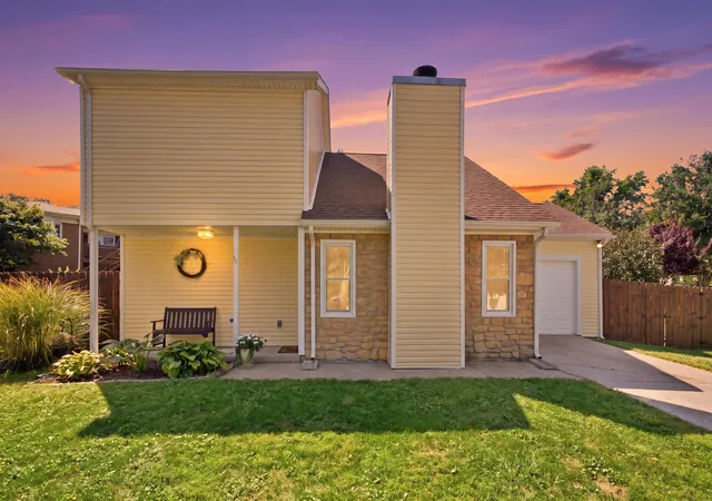 Photo 2 of Single family home for sale at 200 Jon Allen Ln, Lexington, KY 40515 | MLS# 26027469 | Listing updated on 2026-10-13