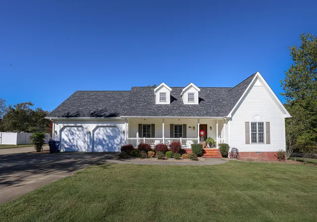 Photo 2 of Sale Pending at 125 Kyabram Dr, Benton, KY 42025 | MLS# 26027588 | Listing updated on 2026-10-13