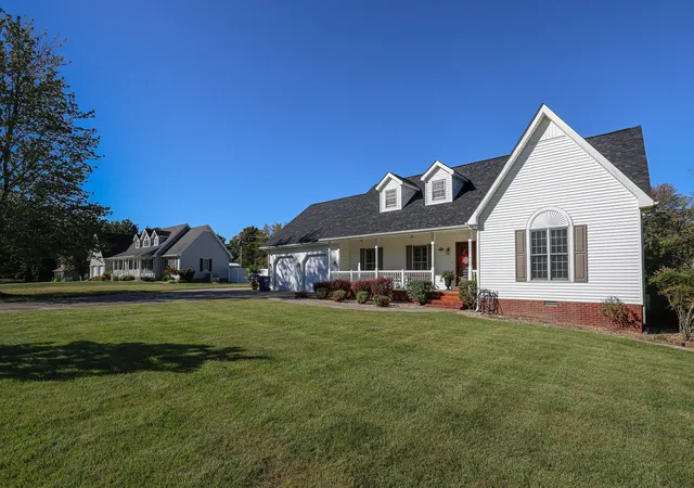 Photo 3 of Sale Pending at 125 Kyabram Dr, Benton, KY 42025 | MLS# 26027588 | Listing updated on 2026-10-13