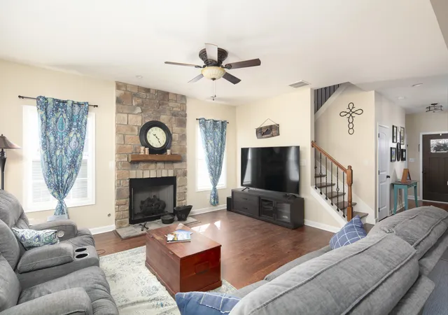 Photo 3 of Single family home for sale at 105 Stephen Dr, Georgetown, KY 40324 | MLS# 26027766 | Listing updated on 2026-10-13