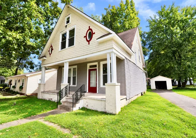 Photo 1 of Single family home for sale at 3108 Madison St, Paducah, KY 42001 | MLS# 26028228 | Listing updated on 2026-10-12