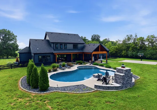Photo 2 of Mansion for sale at 5039 Combs Fry Rd, Winchester, KY 40391 | MLS# 26028074 | Listing updated on 2026-10-16