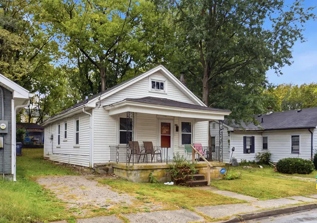 Photo 2 of Sale Pending at 452 Lindberg Dr, Lexington, KY 40508 | MLS# 26027503 | Listing updated on 2026-10-13