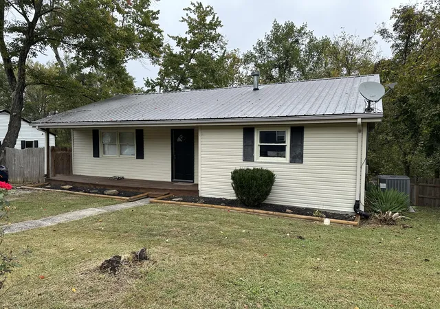 Photo 1 of Single family home for sale at 908 Bullock Dr, London, KY 40741 | MLS# 26027772 | Listing updated on 2026-10-13