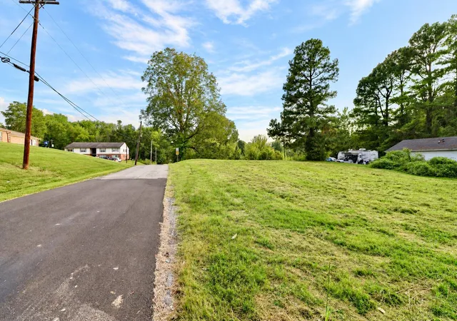 Photo 4 of Land for sale at 248 Road St, Bardwell, KY 42023 | MLS# 26027778 | Listing updated on 2026-10-07