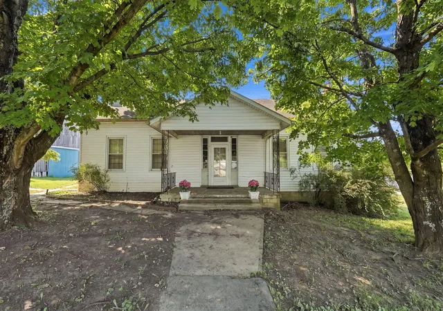 Photo 1 of Single family home for sale at 3859 Millersburg Ruddles Ml Rd, Paris, KY 40361 | MLS# 26027674 | Listing updated on 2026-10-13