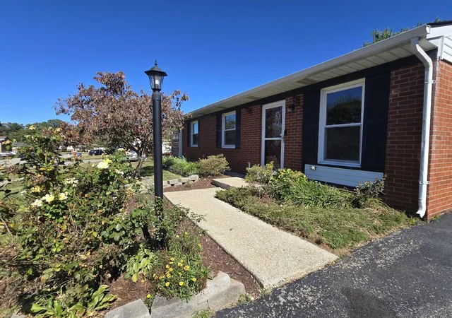 Photo 4 of Single family home for sale at 3820 Wem Dr, Lexington, KY 40517 | MLS# 26027561 | Listing updated on 2026-10-13