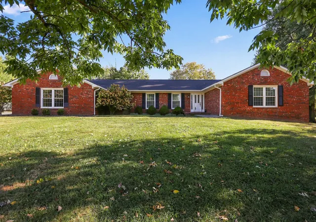 Photo 1 of Single family home for sale at 2828 Dan Patch Dr, Lexington, KY 40511 | MLS# 26027587 | Listing updated on 2026-10-13