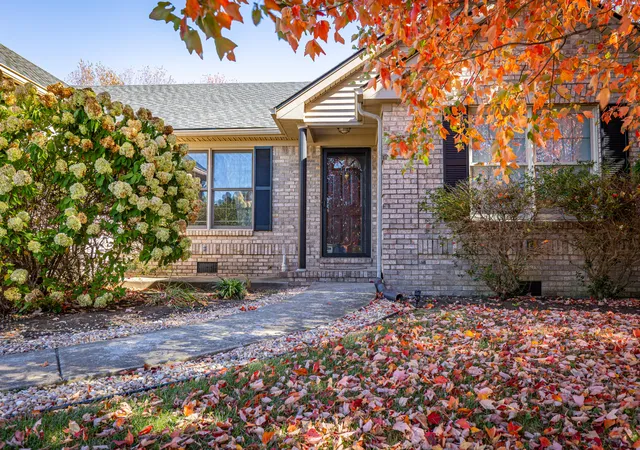 Photo 1 of Single family home for sale at 335 Colony Dr, Versailles, KY 40383 | MLS# 26027597 | Listing updated on 2026-10-19