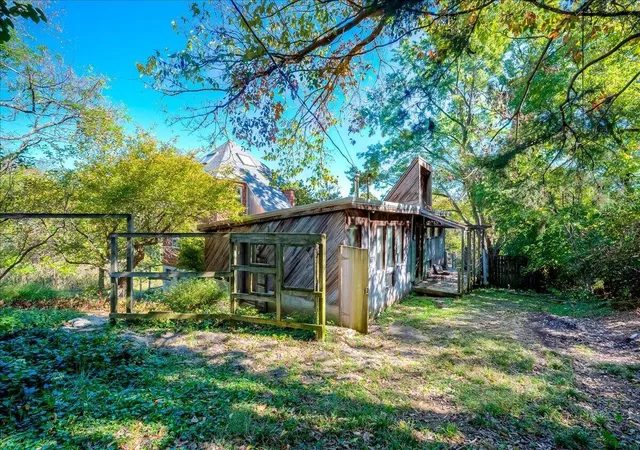Photo 3 of Single family home for sale at 2436 Bridgeport Benson Rd, Frankfort, KY 40601 | MLS# 26028308 | Listing updated on 2026-10-23