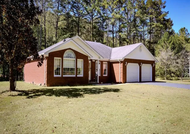 Photo 3 of Single family home for sale at 429 Colony Rd, Manchester, KY 40962 | MLS# 26027678 | Listing updated on 2026-10-13