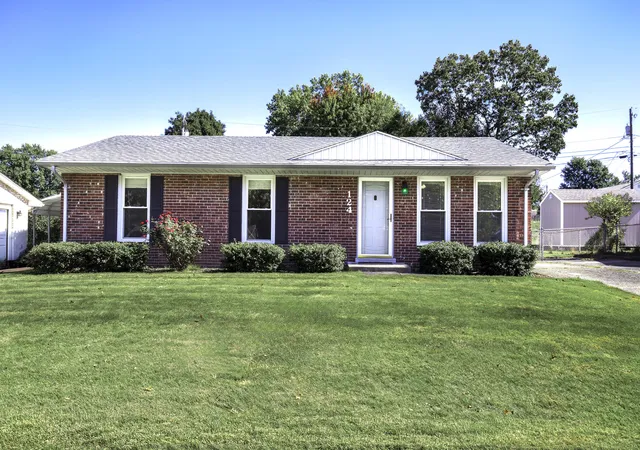 Photo 1 of Sale Pending at 124 Queensway Dr, Versailles, KY 40383 | MLS# 26027811 | Listing updated on 2026-10-30