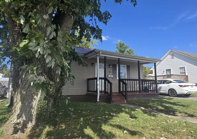Photo 2 of Sale Pending at 473 E Office St, Harrodsburg, KY 40330 | MLS# 26027605 | Listing updated on 2026-10-15