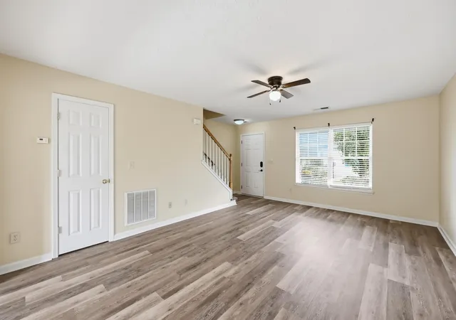 Photo 4 of Single family home for sale at 113 Rabbit Run Rd, Georgetown, KY 40324 | MLS# 26027775 | Listing updated on 2026-10-19