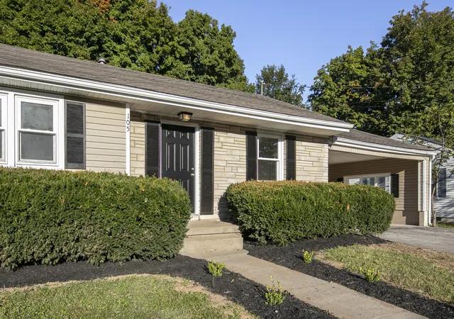 Photo 3 of Single family home for sale at 105 Williams Ct, Danville, KY 40422 | MLS# 26028266 | Listing updated on 2026-10-22