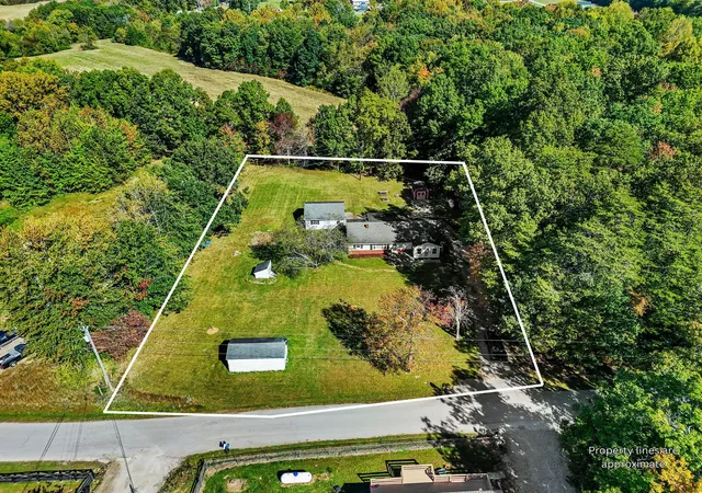Photo 1 of Single family home for sale at 395 Lower Spruce Rd, Jeffersonville, KY 40337 | MLS# 26028024 | Listing updated on 2026-10-19