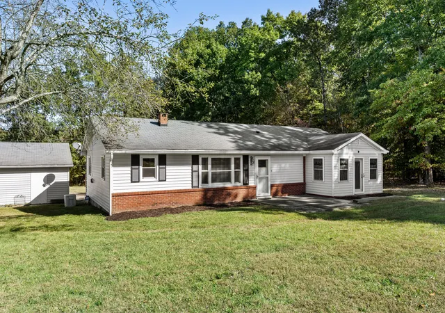 Photo 3 of Single family home for sale at 395 Lower Spruce Rd, Jeffersonville, KY 40337 | MLS# 26028024 | Listing updated on 2026-10-19