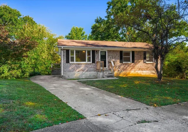 Photo 3 of Sale Pending at 3276 Mount Foraker Dr, Lexington, KY 40515 | MLS# 26027675 | Listing updated on 2026-10-13