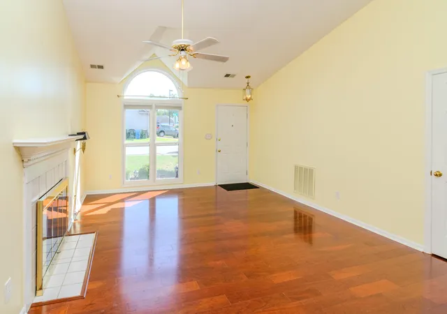 Photo 3 of Single family home for sale at 3541 Cave Hl Pl, Lexington, KY 40513 | MLS# 26027627 | Listing updated on 2026-10-19