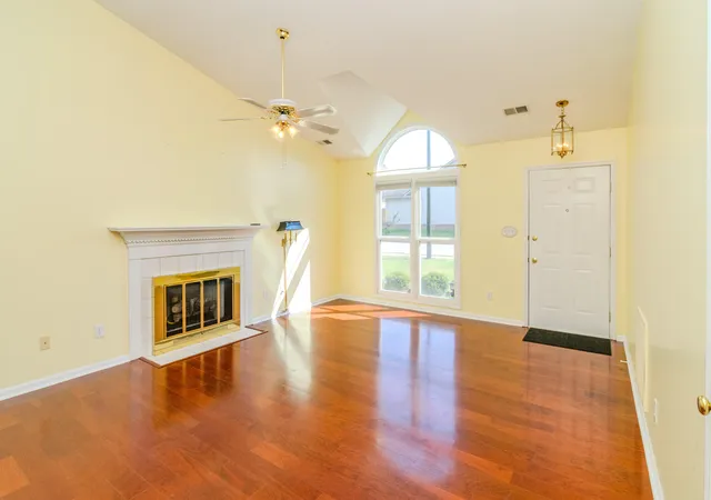 Photo 4 of Single family home for sale at 3541 Cave Hl Pl, Lexington, KY 40513 | MLS# 26027627 | Listing updated on 2026-10-19