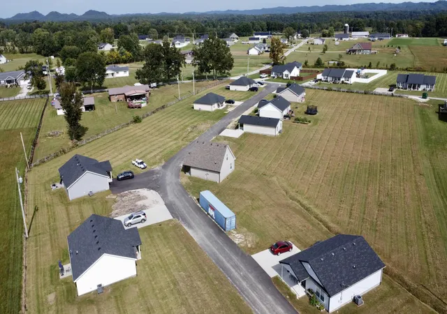 Photo 1 of Single family home for sale at 20 Pickle Ln, Morehead, KY 40351 | MLS# 26027640 | Listing updated on 2026-10-13