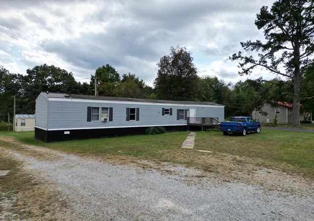 Photo 2 of Single family home for sale at 26 Game Cock Rd, East Bernstadt, KY 40729 | MLS# 26027621 | Listing updated on 2026-10-13