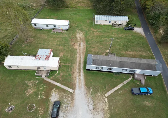 Photo 3 of Single family home for sale at 26 Game Cock Rd, East Bernstadt, KY 40729 | MLS# 26027621 | Listing updated on 2026-10-13
