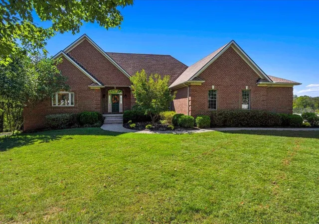 Photo 1 of Single family home for sale at 120 Elkhorn Bnd Dr, Midway, KY 40347 | MLS# 26027774 | Listing updated on 2026-10-21