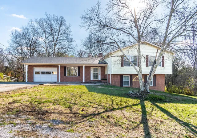 Single family home for sale at 1433 Gravel Lick Branch Rd, Waco, KY 40385 | MLS# 26027898