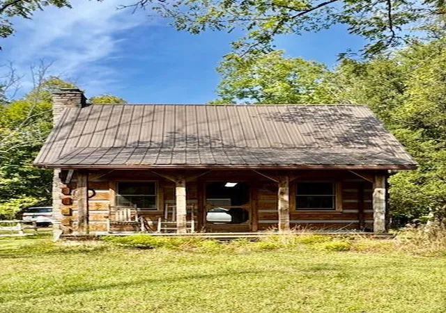 Photo 4 of Sale Pending at 1320 Mudlick Rd, Lawrenceburg, KY 40342 | MLS# 26028710 | Listing updated on 2026-10-30