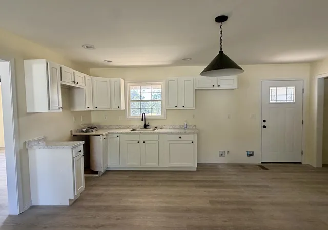 Photo 3 of Single family home for sale at 1055 Topton Rd, London, KY 40744 | MLS# 26027696 | Listing updated on 2026-10-13