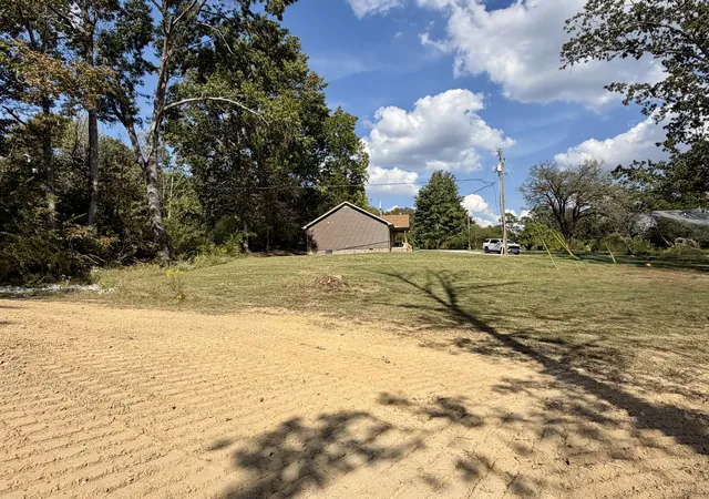 Photo 3 of Single family home for sale at 1019 Topton Rd, London, KY 40744 | MLS# 26027697 | Listing updated on 2026-10-13