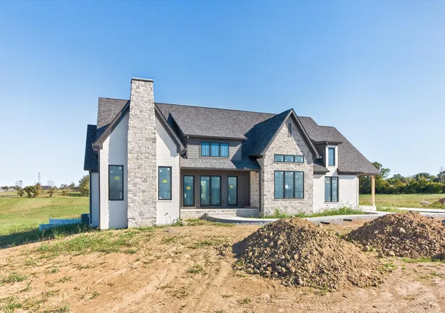 Photo 2 of Single family home for sale at 100 Ava Ct, Wilmore, KY 40390 | MLS# 26028300 | Listing updated on 2026-10-13