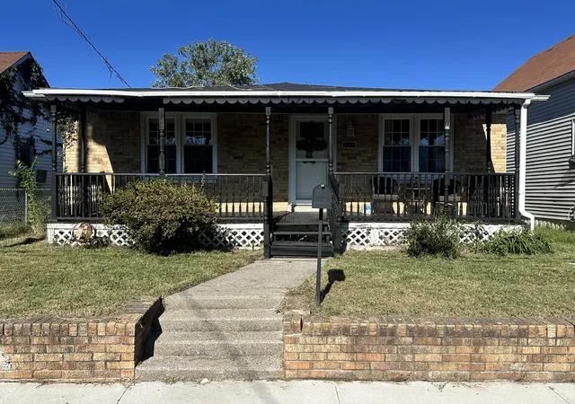 Photo 1 of Sale Pending at 321 Hays Ave, Paducah, KY 42003 | MLS# 26028176 | Listing updated on 2026-10-22