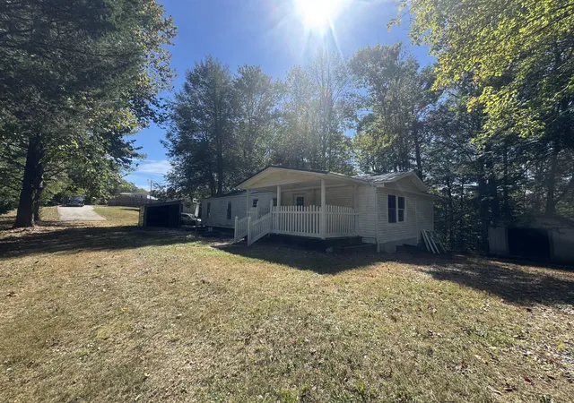 Photo 1 of Single family home for sale at 516 Gross Rd, London, KY 40741 | MLS# 26029007 | Listing updated on 2026-10-20